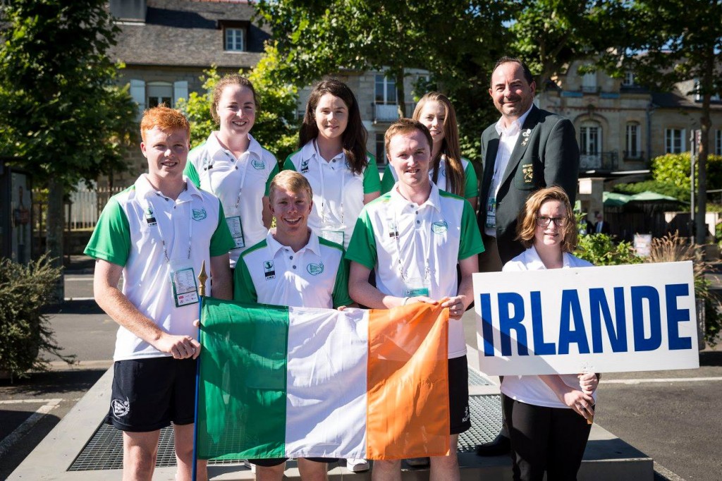 Ireland's Men's and Women's Golf Team's at the 2016 World University Golf Championships pictured with their manager Peter English.